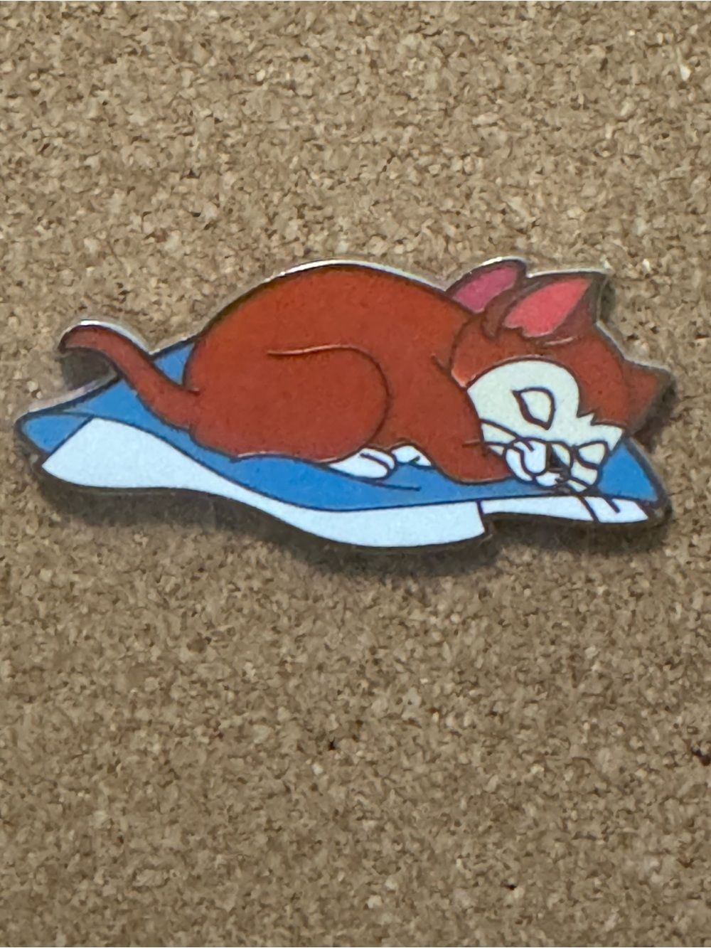 5/$25 Dinah Alice in Wonderland Sleeping On A Pillow Disney Pin